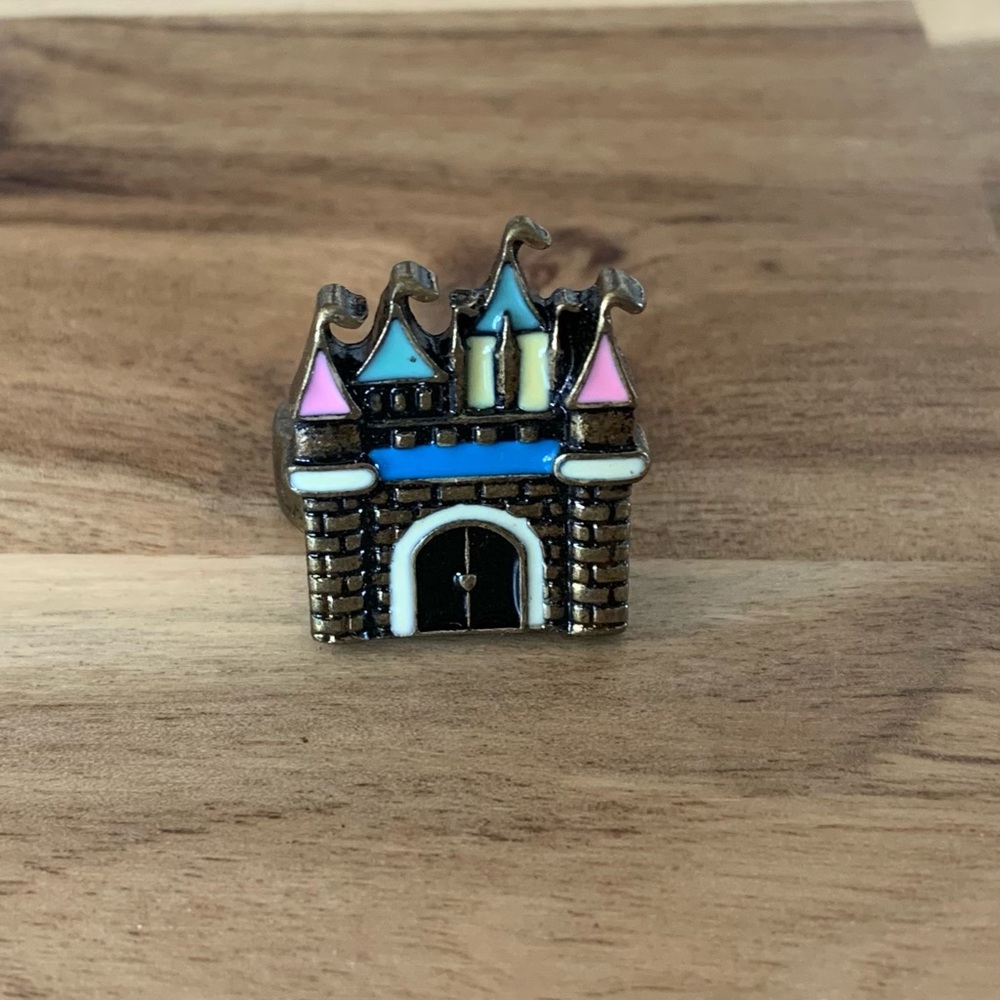 Betsey Johnson enameled castle ring vintage jewelry Size 7.5 NWOT